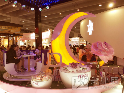 盤點(diǎn)第43屆美博會(huì)那些特別搶眼的展館(圖2) 盤點(diǎn)第43屆美博會(huì)那些特別搶眼的展館(圖2)