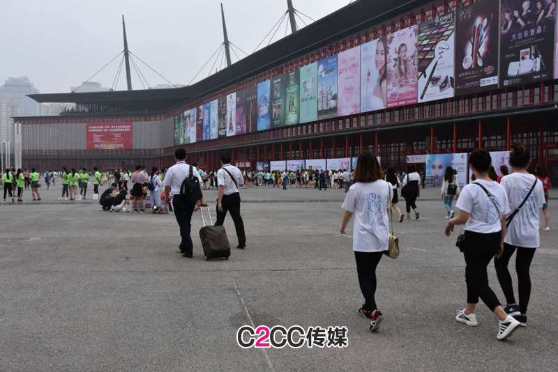 祛斑神器芊小白，如何在鄭州美博會上脫穎而出(圖1)